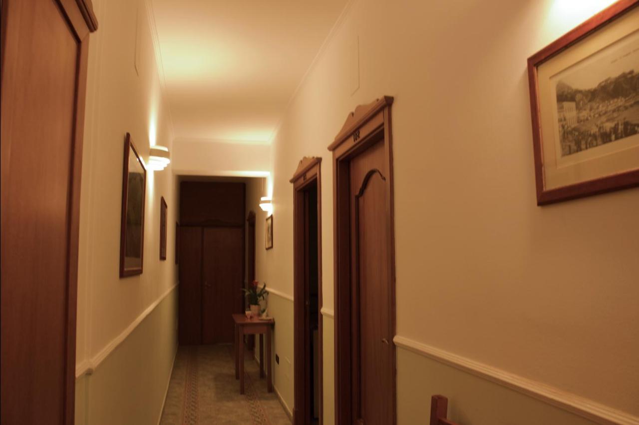 Bed and Breakfast La Trinacria Giardini-Naxos Exterior foto